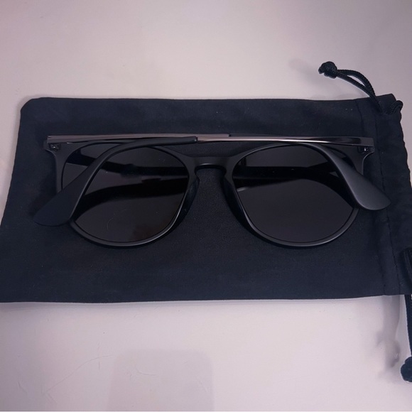 Sungait Classic Round Sunglasses - Picture 2 of 2